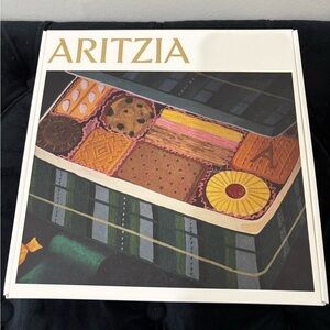 Aritzia Gift Box